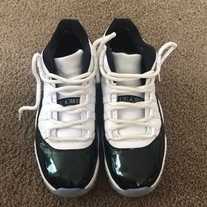 Low top 11s